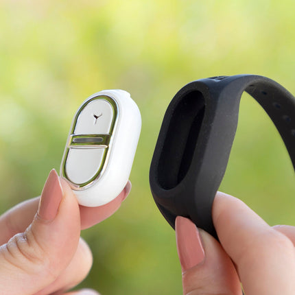 Dobíjecí náramek proti komárům s ultrazvukem Banic InnovaGoods