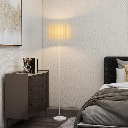Retro stojací lampa, plastové stínidlo, nožní vypínač, bílá