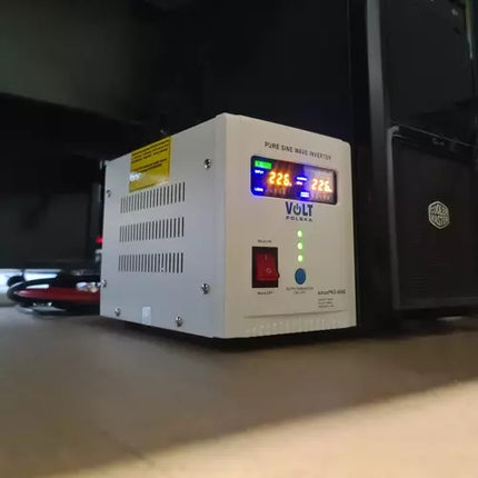 SINUS PRO 800 E 12/230 W záložní zdroj napájení