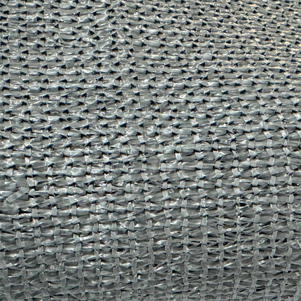 Stínící plachta – prodyšná HDPE tkanina, boční oka