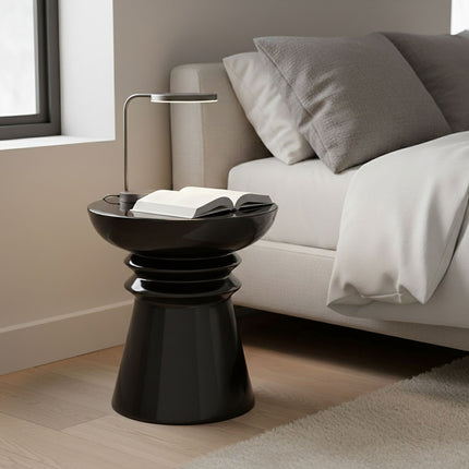 Beistelltisch & Hocker, Design in Schachfiguren-Silhouette