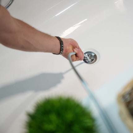 Spirála s klikou a drápkem na čištění potrubí