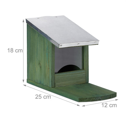 Krmítko pro veverky, kovová střecha