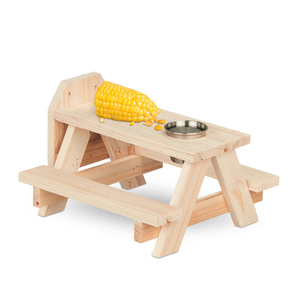 Eichhörnchentisch mit Wassertrog