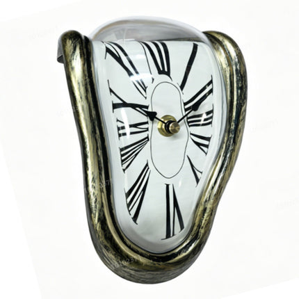 Surrealistické bronzové stolní hodiny – prohnutý design, 16 cm