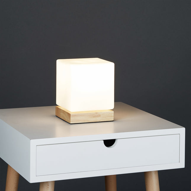 Stolní lampa z opálového skla