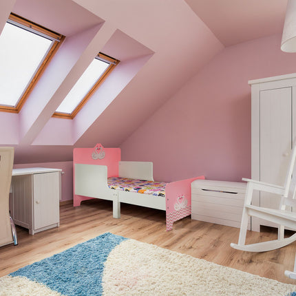 Dětská postel s labutím designem