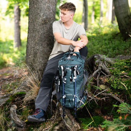 Cestovní batoh, zelený, kapacita 40 l