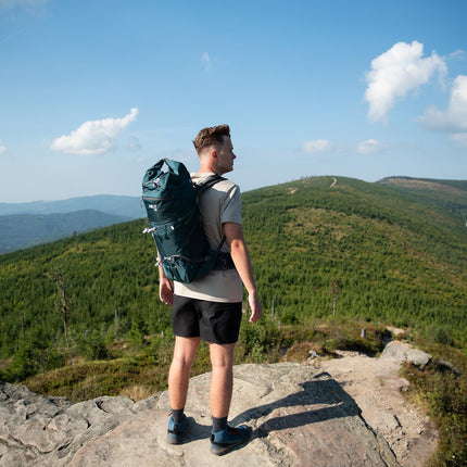 Cestovní batoh, zelený, kapacita 40 l