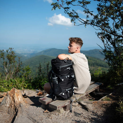 Cestovní batoh, černý, 40 l, lehký, odolný