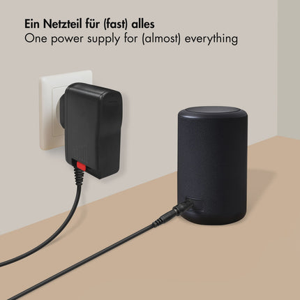 Univerzální napájecí adaptér 3-12V 24W se 7 výměnnými konektory