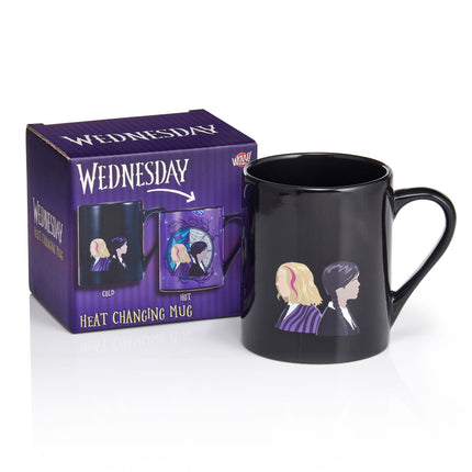 Dárkový hrnek Wednesday měnící barvu teplem - Wednesday a Enid