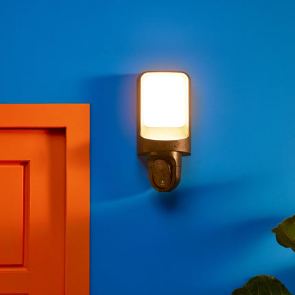 WiFi chytrá venkovní nástěnná lampa s vestavěnou kamerou