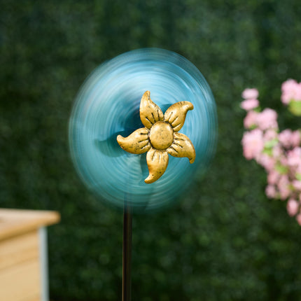 Wind turbine for the garden