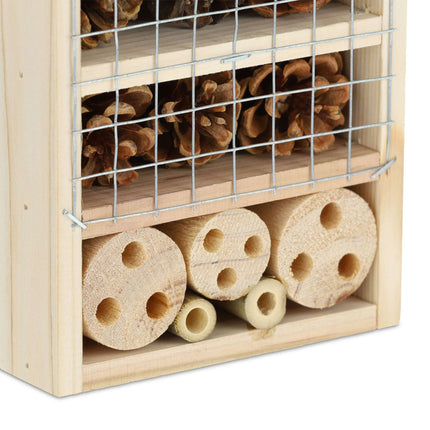 Insektenhotel aus Holz
