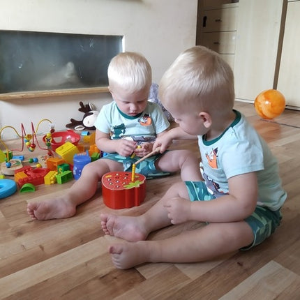 Dřevěná hra jahoda