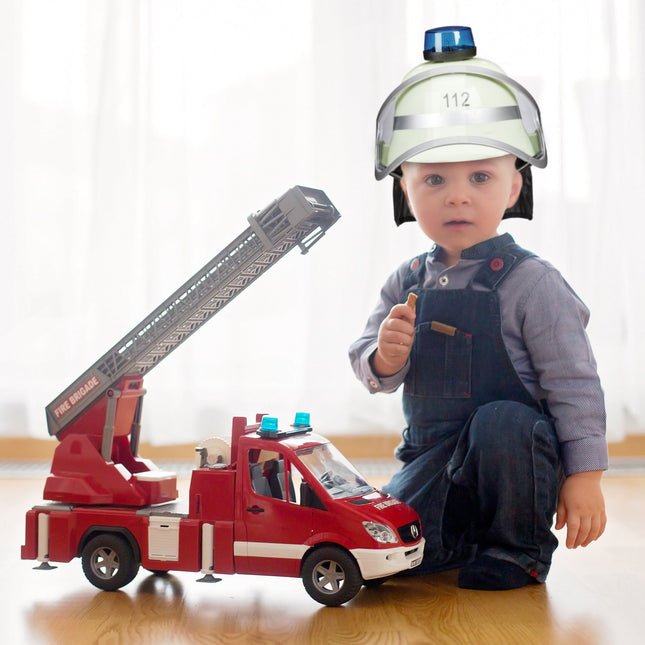 sada 2 hasičských přileb s modrým světlem